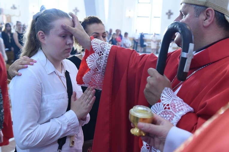 Bierzmowanie w par. Miłosierdzia Bożego w Dębicy