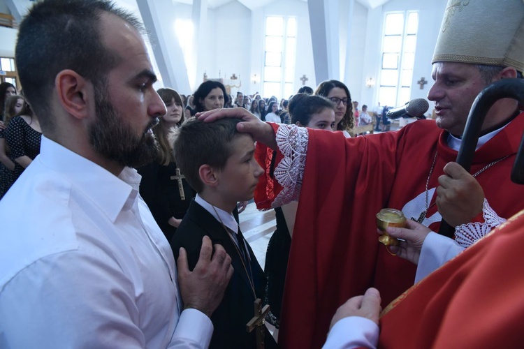 Bierzmowanie w par. Miłosierdzia Bożego w Dębicy