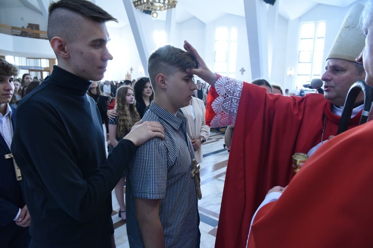 Bierzmowanie w par. Miłosierdzia Bożego w Dębicy