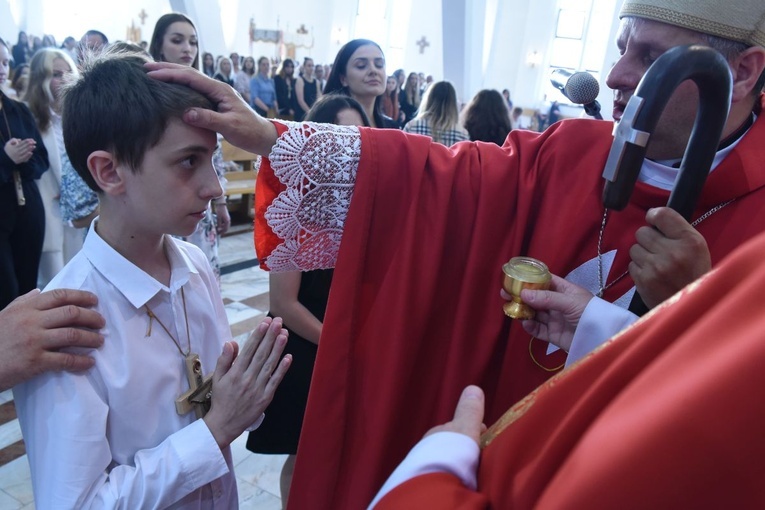 Bierzmowanie w par. Miłosierdzia Bożego w Dębicy
