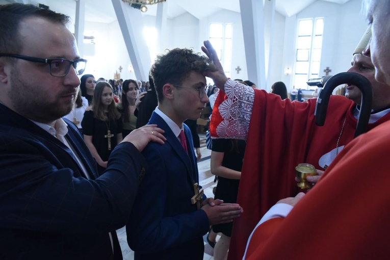 Bierzmowanie w par. Miłosierdzia Bożego w Dębicy