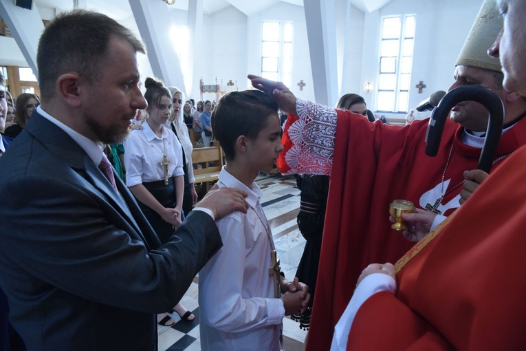 Bierzmowanie w par. Miłosierdzia Bożego w Dębicy