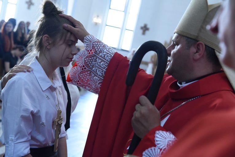 Bierzmowanie w par. Miłosierdzia Bożego w Dębicy