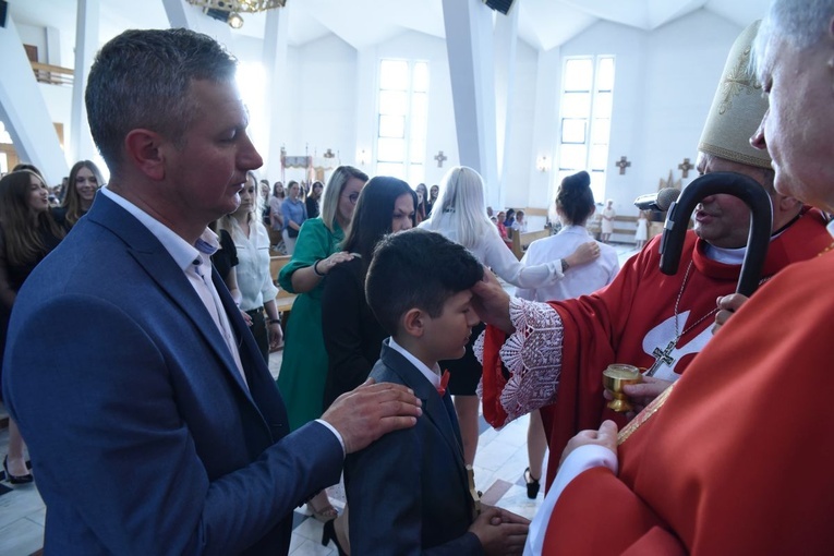 Bierzmowanie w par. Miłosierdzia Bożego w Dębicy