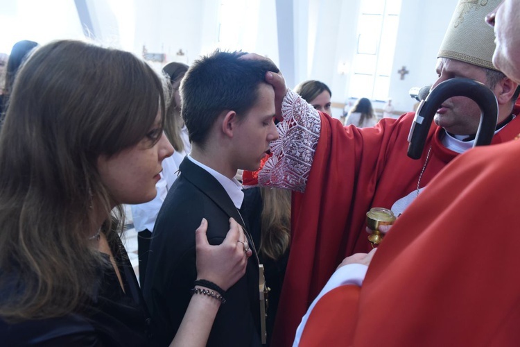 Bierzmowanie w par. Miłosierdzia Bożego w Dębicy