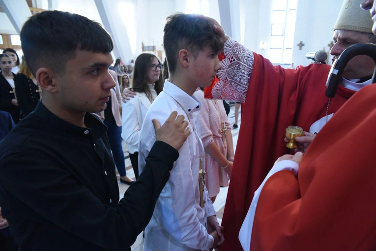 Bierzmowanie w par. Miłosierdzia Bożego w Dębicy