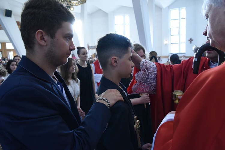 Bierzmowanie w par. Miłosierdzia Bożego w Dębicy