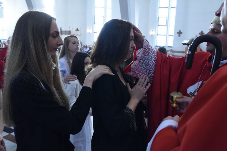 Bierzmowanie w par. Miłosierdzia Bożego w Dębicy