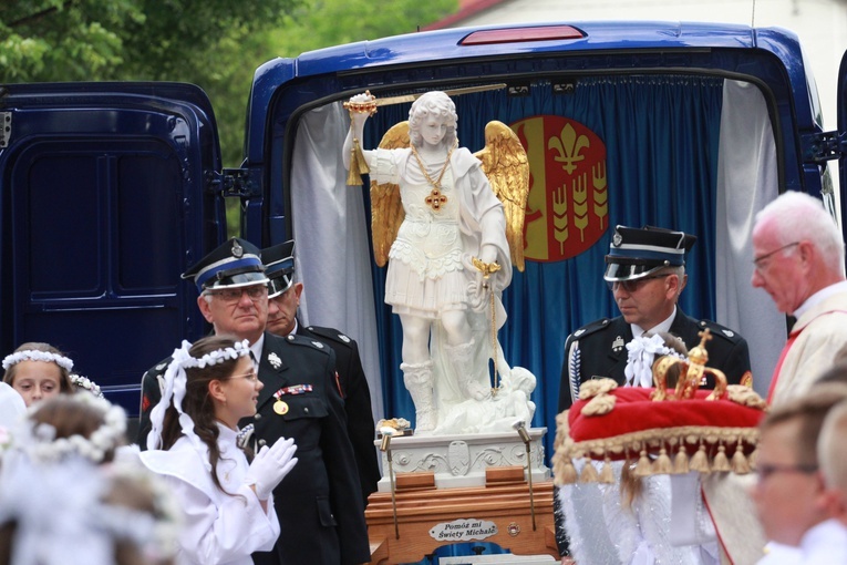 Rozpoczęcie nawiedzenia w Oleśnie