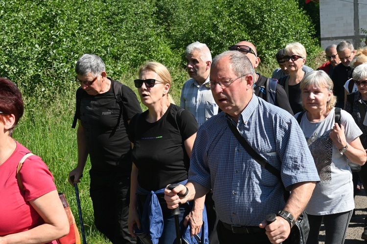 Kolejarze z całej Polski ruszyli na Chełmiec