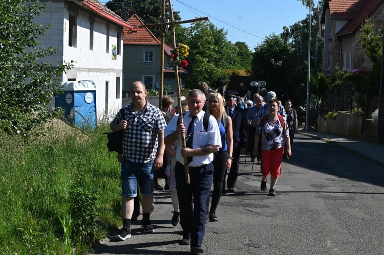 Kolejarze z całej Polski ruszyli na Chełmiec