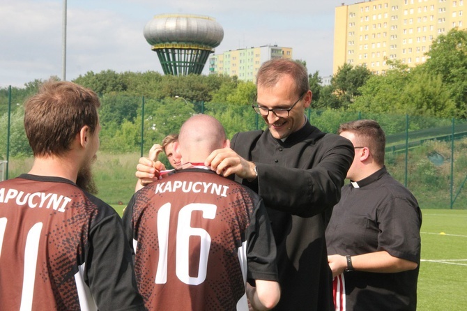 Tarnów. Mistrzostwa Polski WSD w piłce nożnej - dekoracja zwycięzców