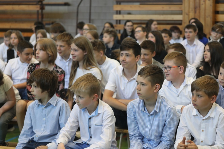 Inauguracja Roku Jubileuszowego w Zespole Szkół im. św. Józefa Bilczewskiego w Wilamowicach