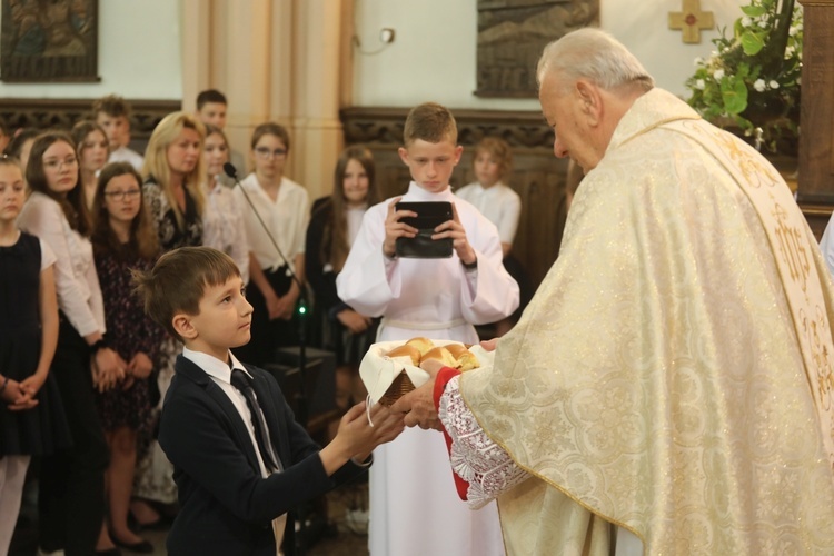 Inauguracja Roku Jubileuszowego w Zespole Szkół im. św. Józefa Bilczewskiego w Wilamowicach