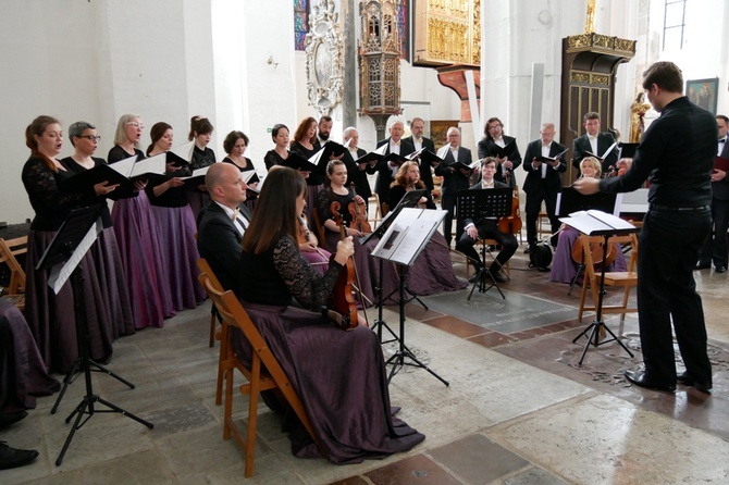 Liturgiczne powitanie ołtarza "Pietas Domini"