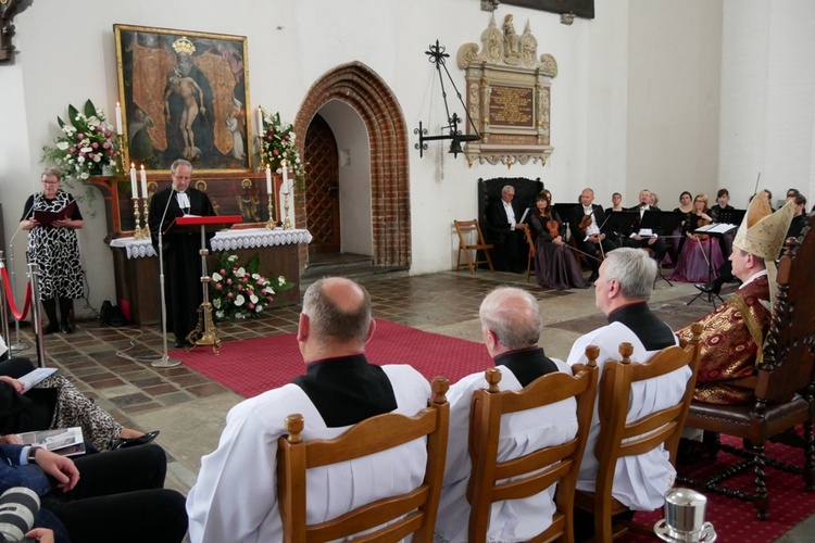 Liturgiczne powitanie ołtarza "Pietas Domini"