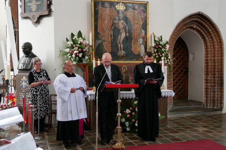 Liturgiczne powitanie ołtarza "Pietas Domini"