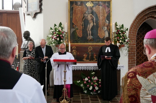 Liturgiczne powitanie ołtarza "Pietas Domini"