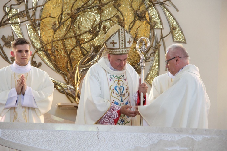 Gnojnik. Dedykacja kościoła na wyłączną własność Bogu