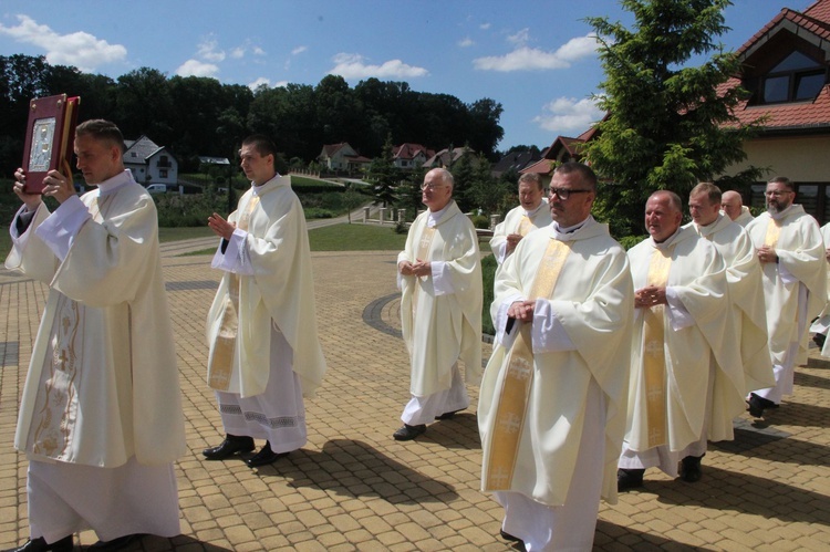 Gnojnik. Dedykacja kościoła na wyłączną własność Bogu