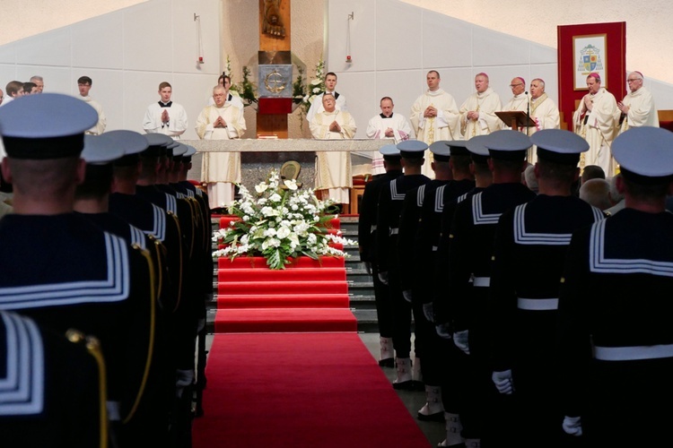 Koronacja wizerunku Matki Bożej Pocieszenia w Gdyni