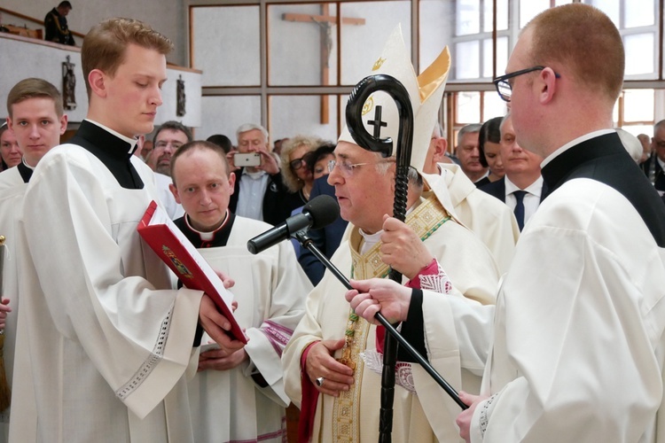 Koronacja wizerunku Matki Bożej Pocieszenia w Gdyni