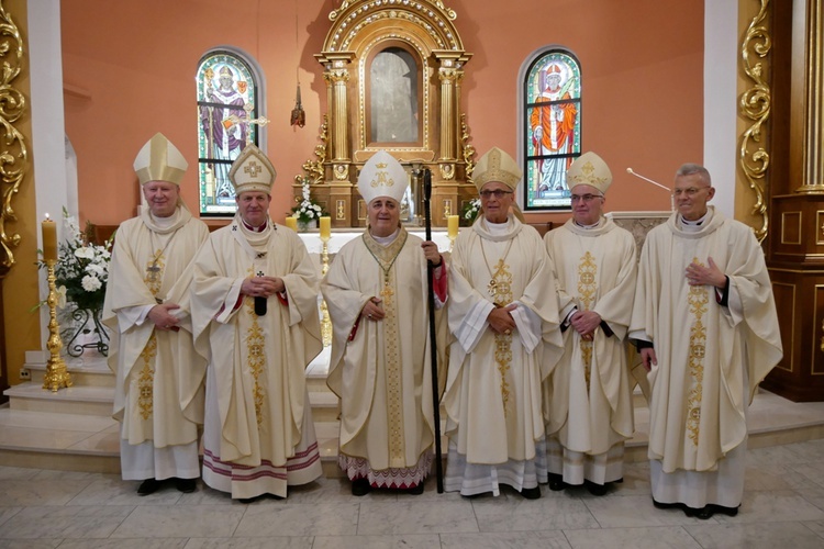 Koronacja wizerunku Matki Bożej Pocieszenia w Gdyni