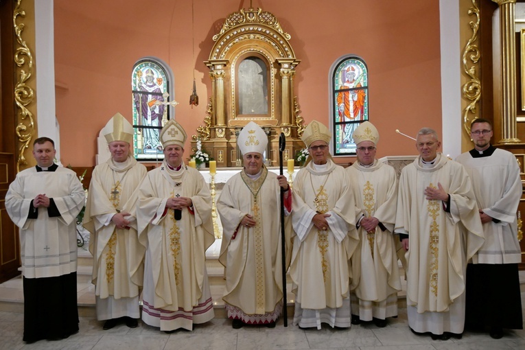 Koronacja wizerunku Matki Bożej Pocieszenia w Gdyni