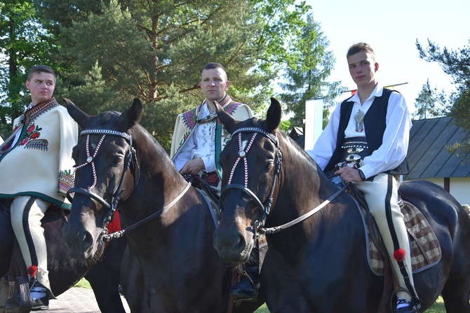 Banderia konna w ludźmierskim sanktuarium