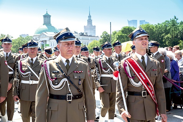 Wojskowi artyści biorą udział także w uroczystościach kościelnych, m.in. podczas procesji Bożego Ciała. 