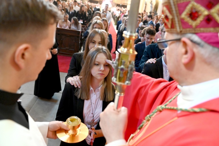 Bierzmowanie i kolacja dla młodzieży