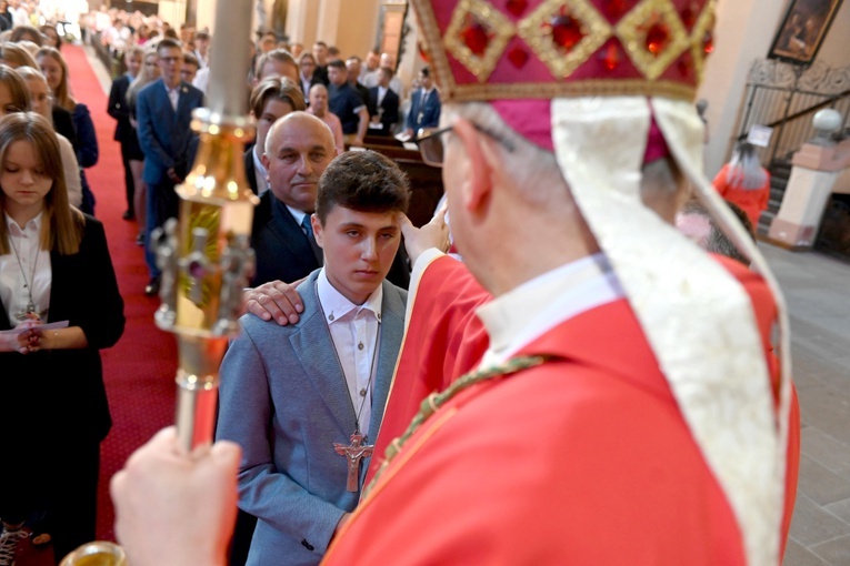 Bierzmowanie i kolacja dla młodzieży