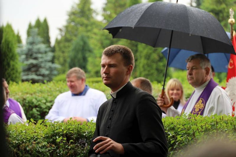 Pogrzeb ks. Ludwika Sosnowskiego, wieloletniego proboszcza świdnickiej parafii