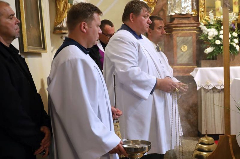 Pogrzeb ks. Ludwika Sosnowskiego, wieloletniego proboszcza świdnickiej parafii