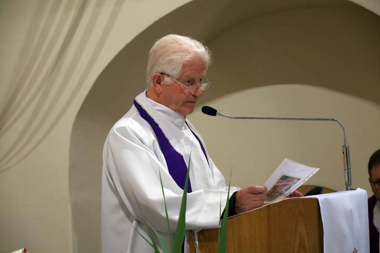 Pogrzeb ks. Ludwika Sosnowskiego, wieloletniego proboszcza świdnickiej parafii