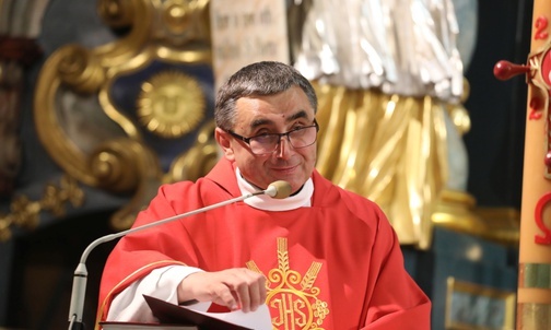 Ks. kan. Grzegorz Gruszecki dziękował za zaangażowanie w tę inicjatywę na rzecz życia i rodziny.