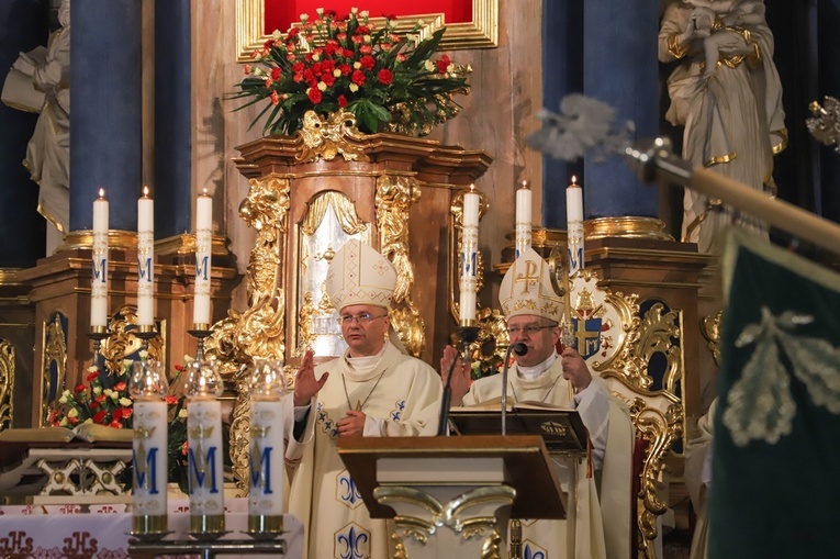 Pielgrzymka leśników do Rokitna