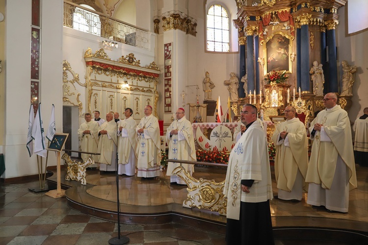 Pielgrzymka leśników do Rokitna