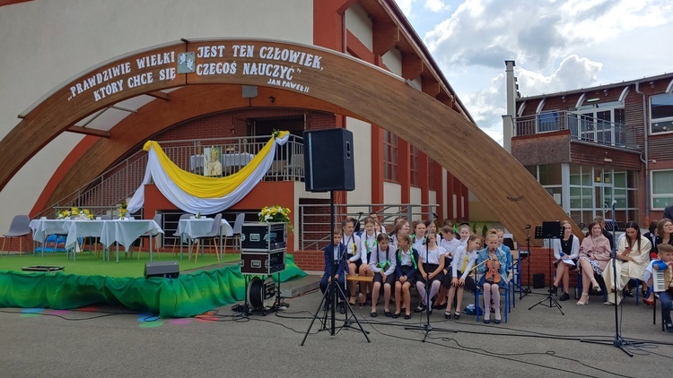 20. rocznica nadania szkole imienia św. Jana Pawła II