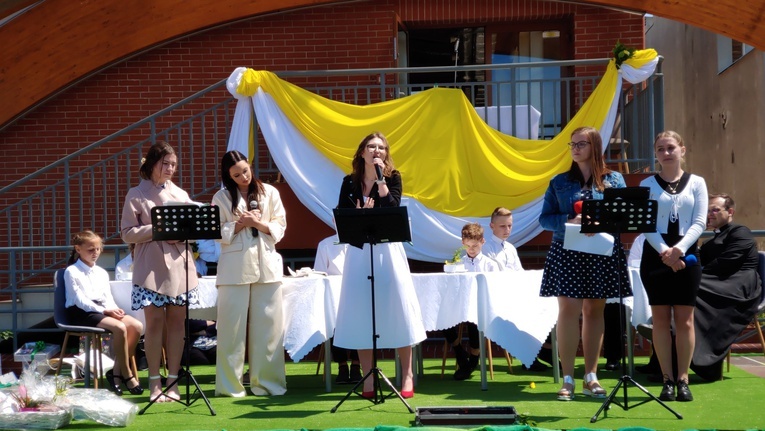 20. rocznica nadania szkole imienia św. Jana Pawła II