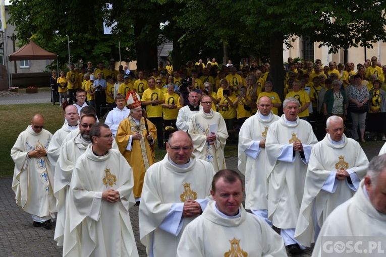 Pielgrzymka chorych, niepełnosprawnych i służby zdrowia do Rokitna