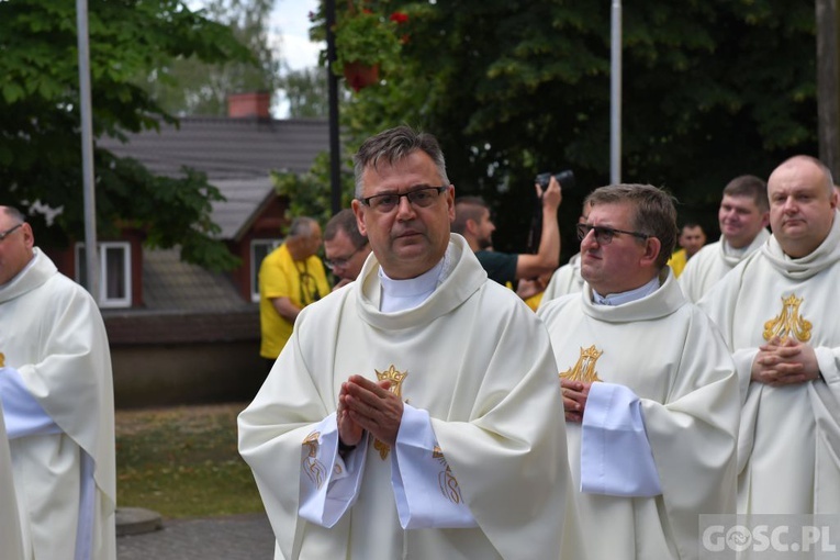 Pielgrzymka chorych, niepełnosprawnych i służby zdrowia do Rokitna