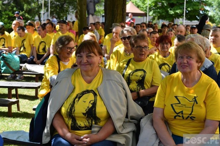 Pielgrzymka chorych, niepełnosprawnych i służby zdrowia do Rokitna