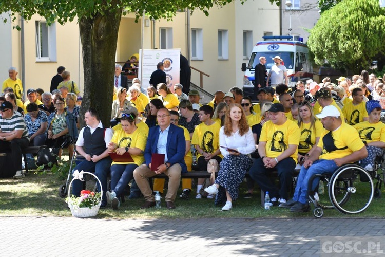 Pielgrzymka chorych, niepełnosprawnych i służby zdrowia do Rokitna