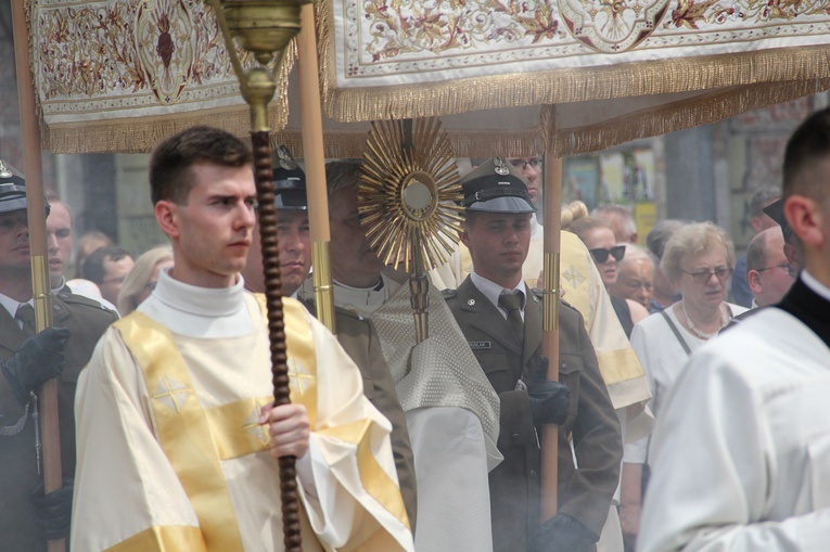 Centralna procesja Bożego Ciała [ZDJĘCIA]