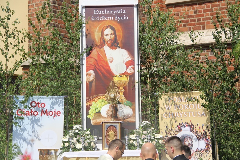 Centralna procesja Bożego Ciała [ZDJĘCIA]