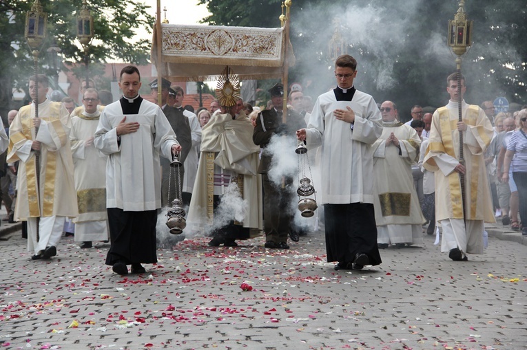 Centralna procesja Bożego Ciała [ZDJĘCIA]