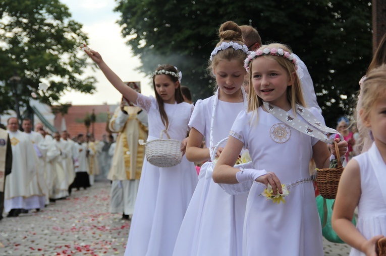 Centralna procesja Bożego Ciała [ZDJĘCIA]