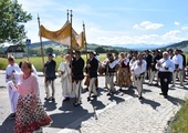 Podhale. Procesje Bożego Ciała z widokiem na Tatry 