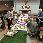 Dywany kawiatowe w kościołach